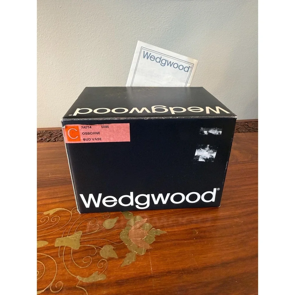 Vintage Wedgwood Osborne Bud Vase with‎ Box
